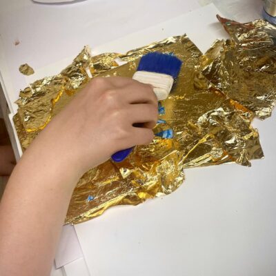 Arte in Bottega: tra colori e foglie d’oro crea la tua opera al Borro